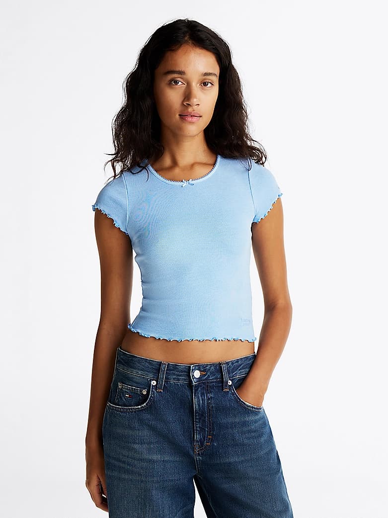 T-shirt ajusté côtelé à manches à volants