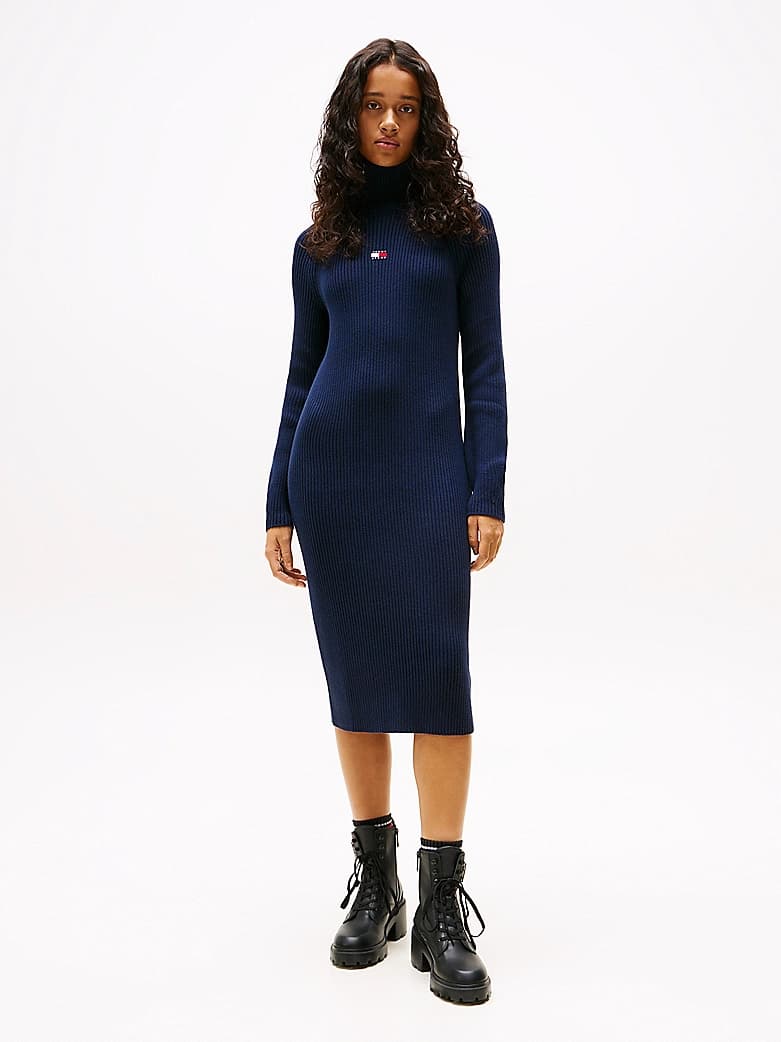 Robe pull longueur midi à col cheminée