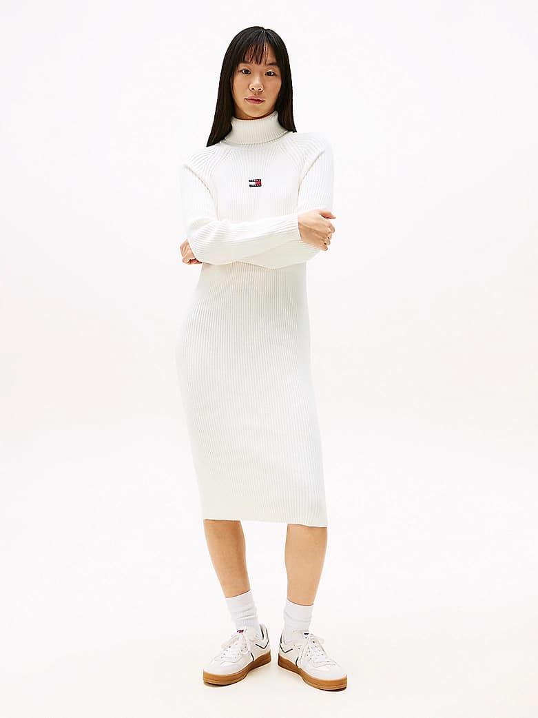 Robe pull longueur midi à col cheminée