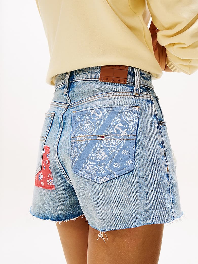 Short slim en denim à motif patchwork
