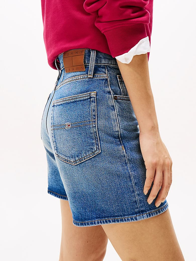 Short mom coupe standard en denim