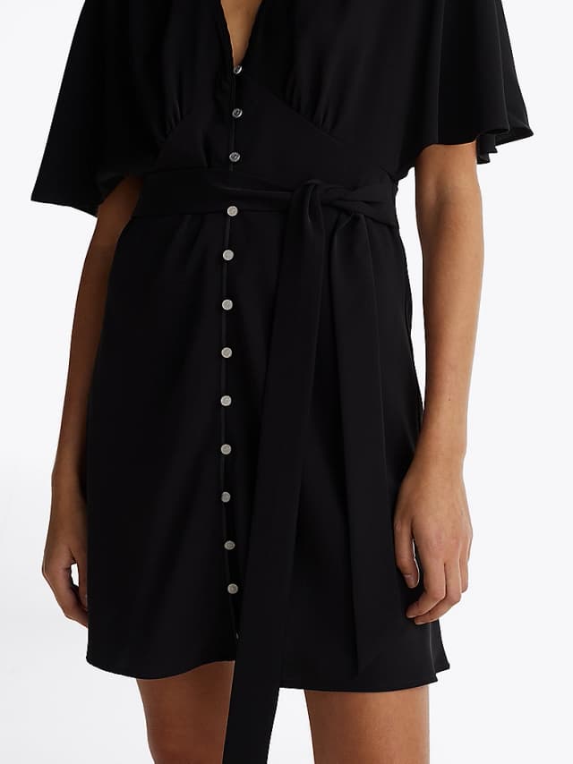 Robe courte à manches papillon