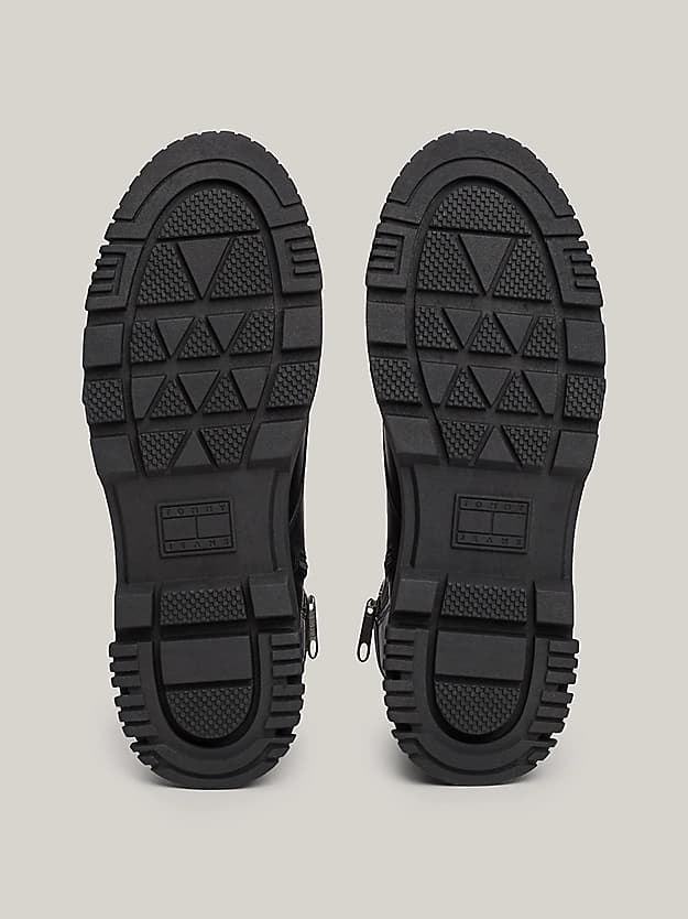 Bottines en cuir à semelle crantée et lacets