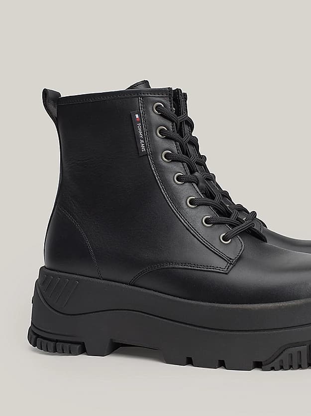 Bottines en cuir à semelle crantée et lacets