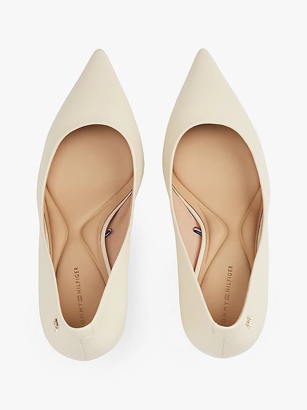 Chaussures à talon en cuir à bout pointu