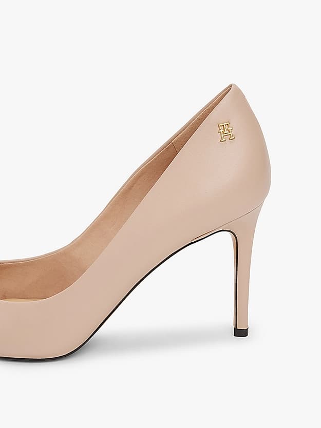 Chaussures à talon en cuir à bout pointu