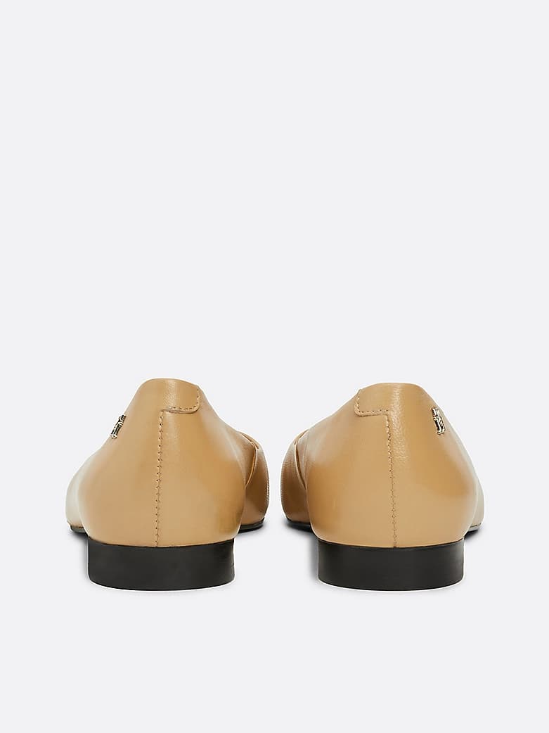 Ballerines TH Monogram en cuir à bout pointu