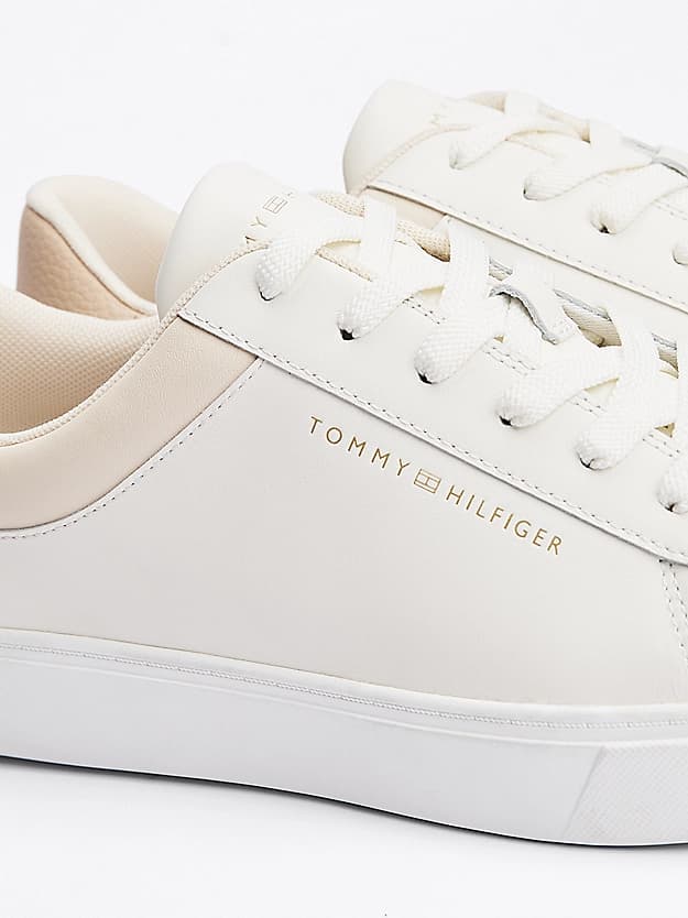 Baskets en cuir