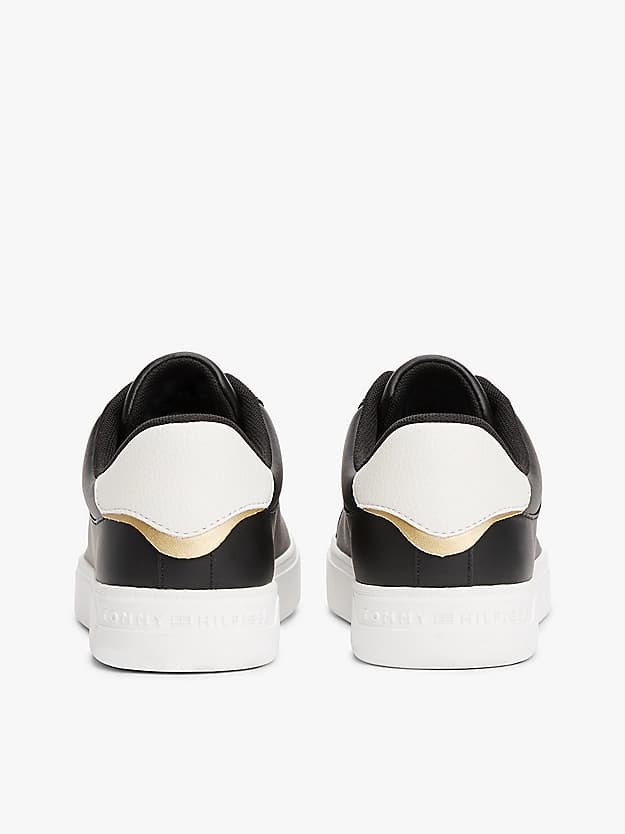 Baskets en cuir