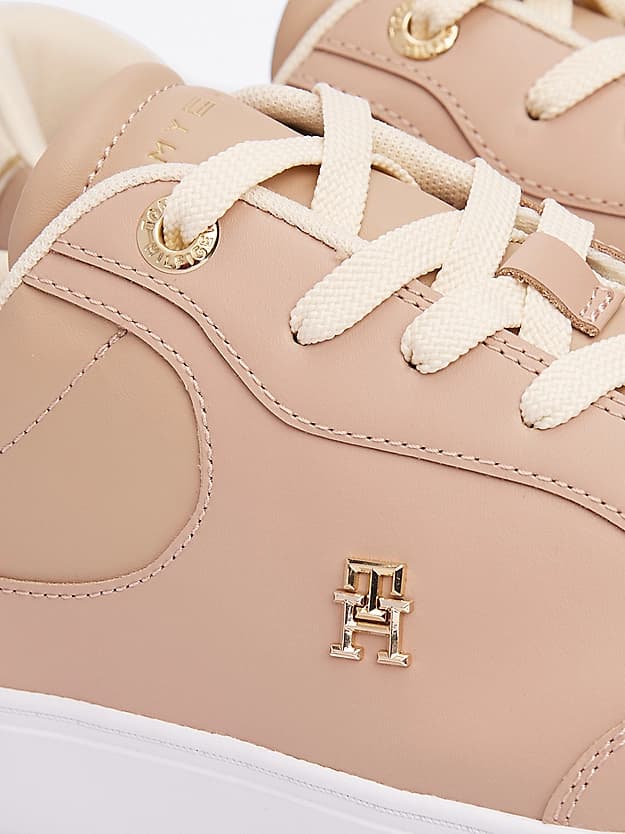 Baskets en cuir à monogramme TH