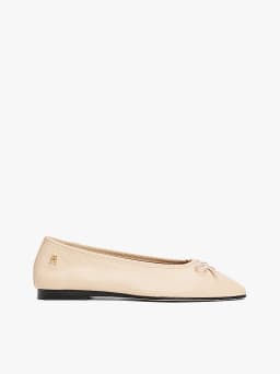 Ballerines en cuir à monogramme TH