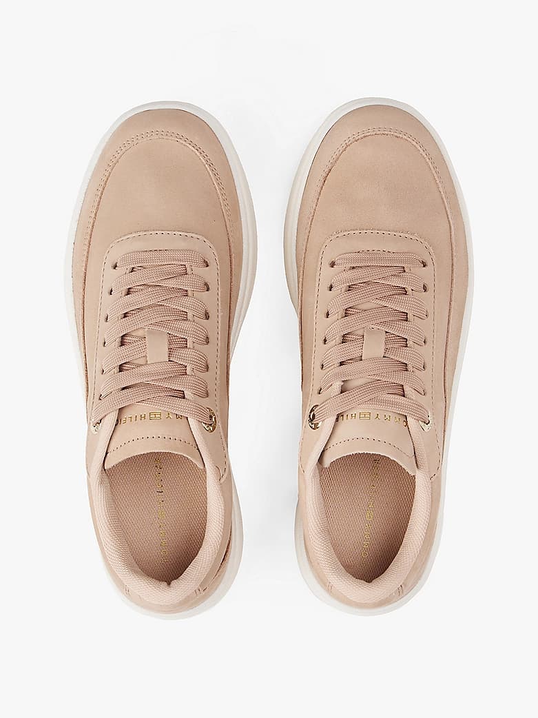 Baskets en cuir à logo métallisé