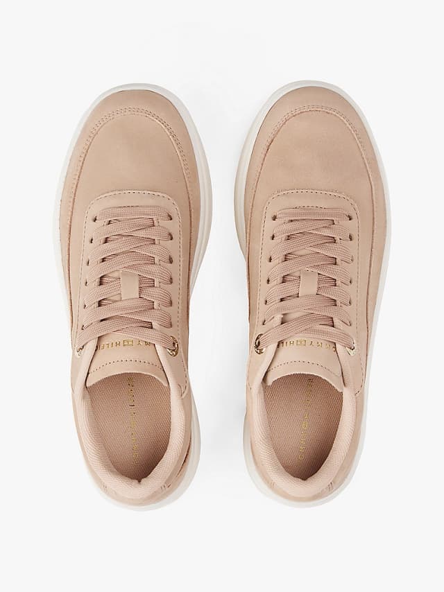 Baskets en cuir à logo métallisé