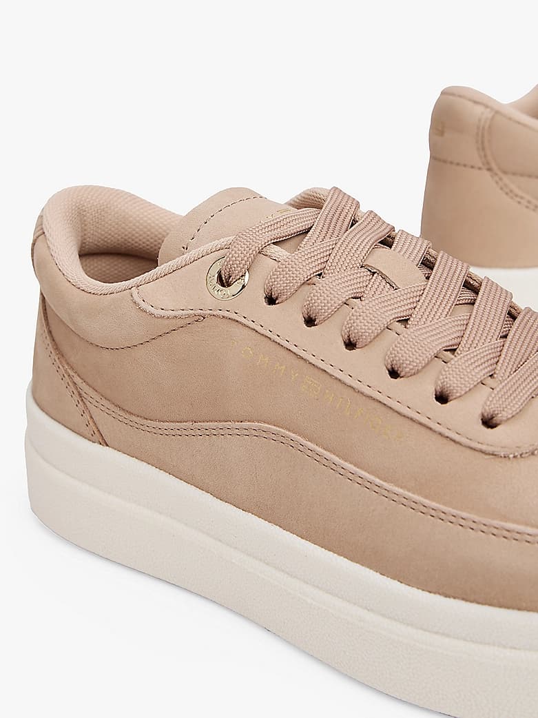 Baskets en cuir à logo métallisé