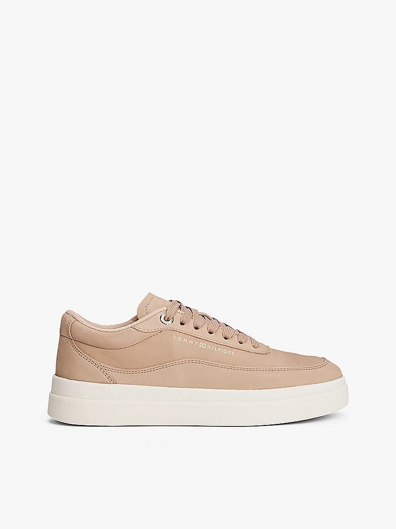 Baskets en cuir à logo métallisé