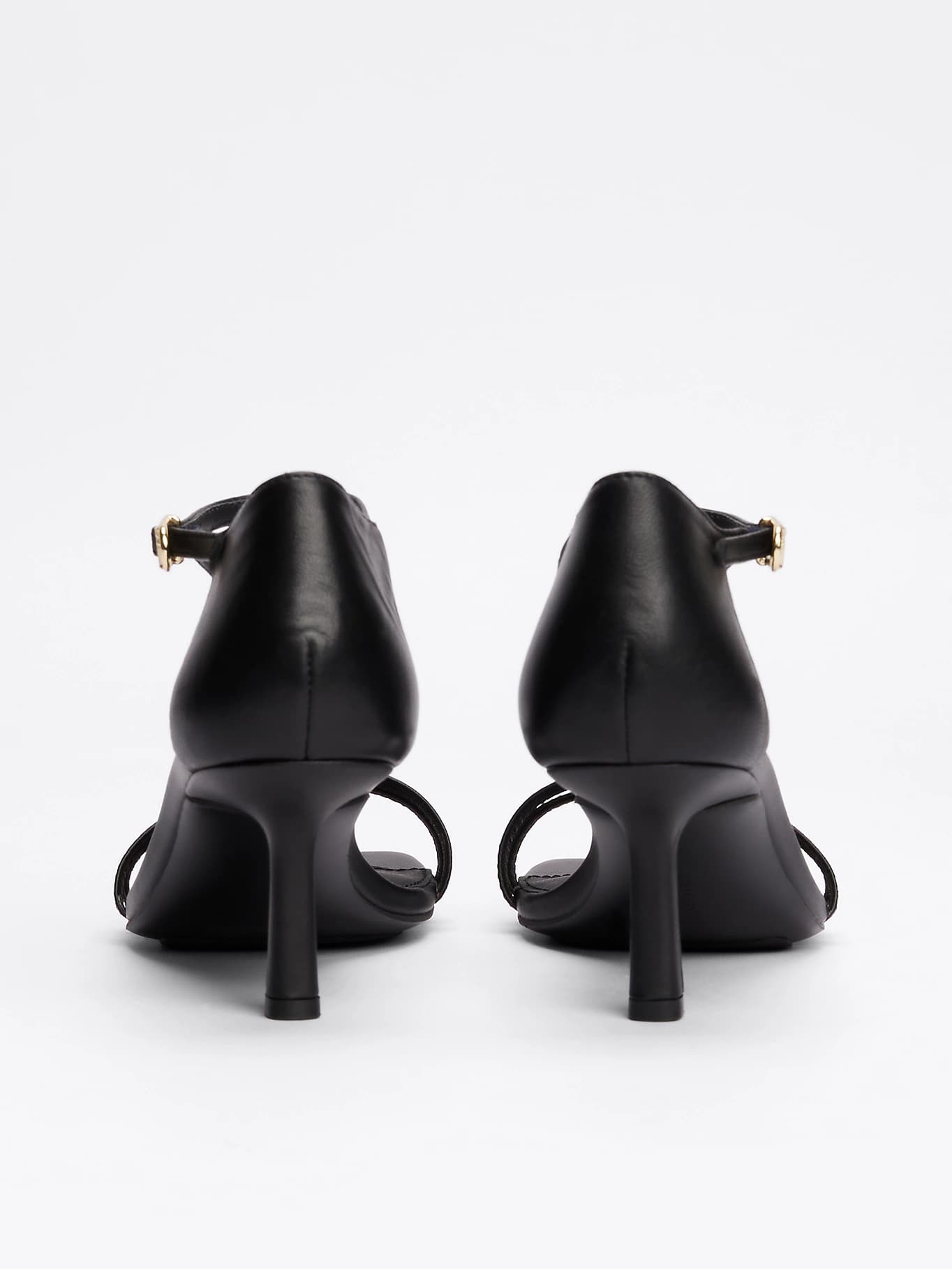 Chaussures en cuir à petit talon