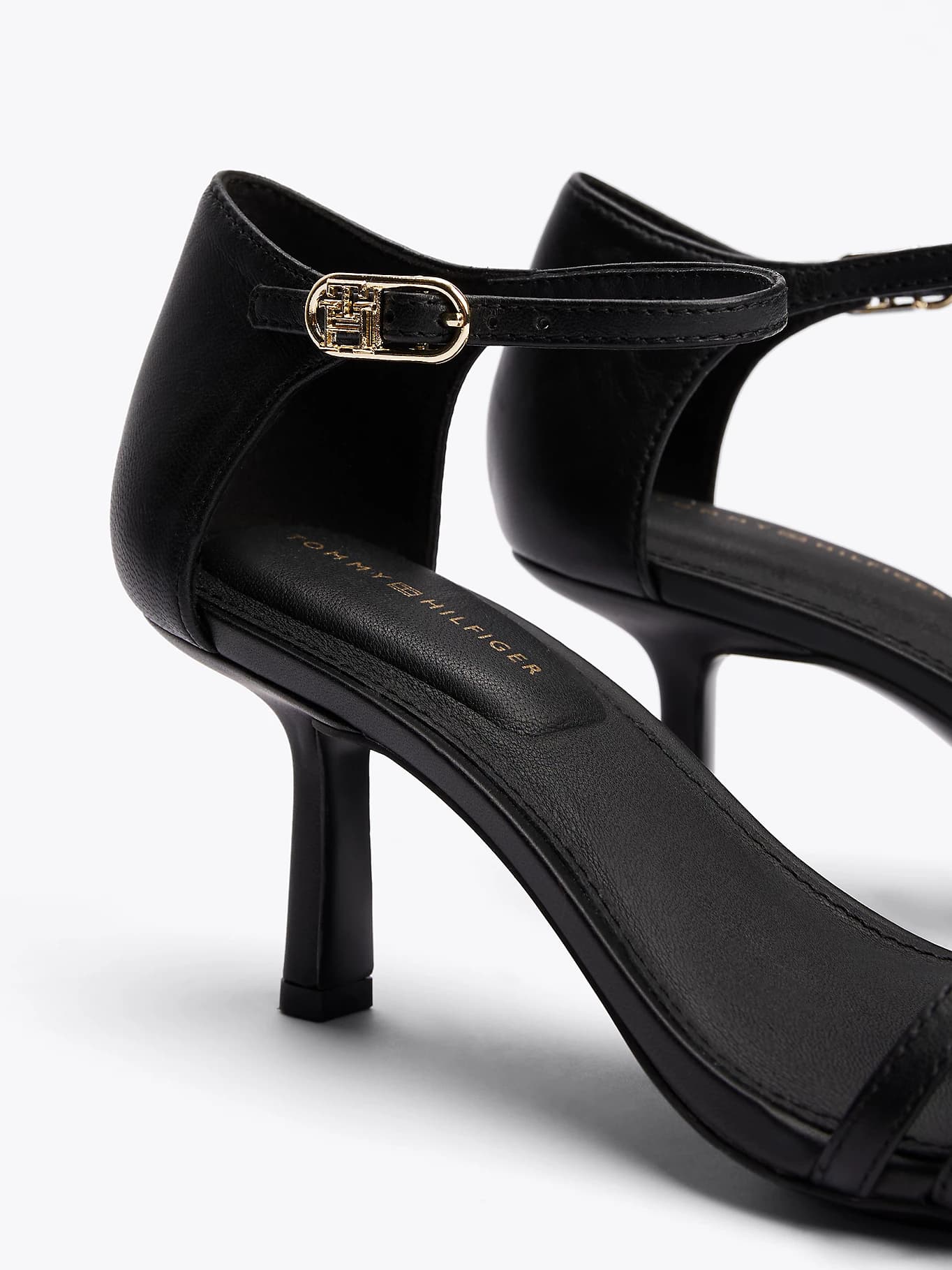 Chaussures en cuir à petit talon