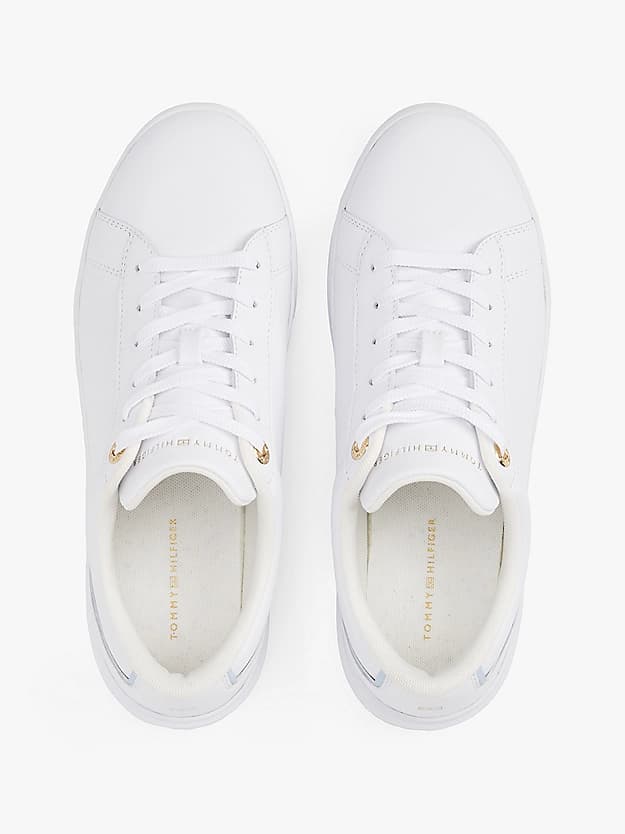 Baskets en cuir