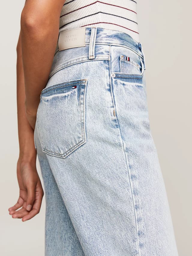 Jean droit à coutures décalées taille haute
