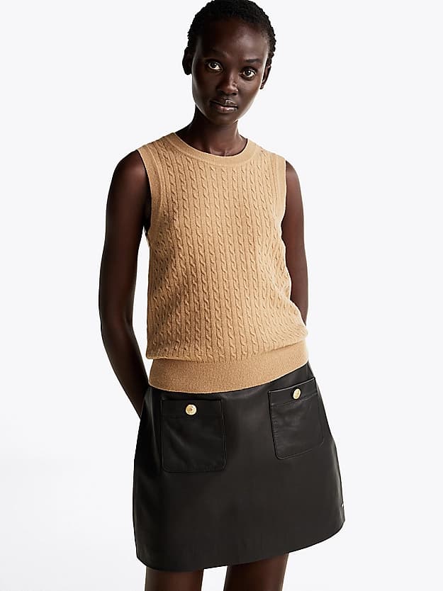 Pull sans manches ajusté en laine majoritaire