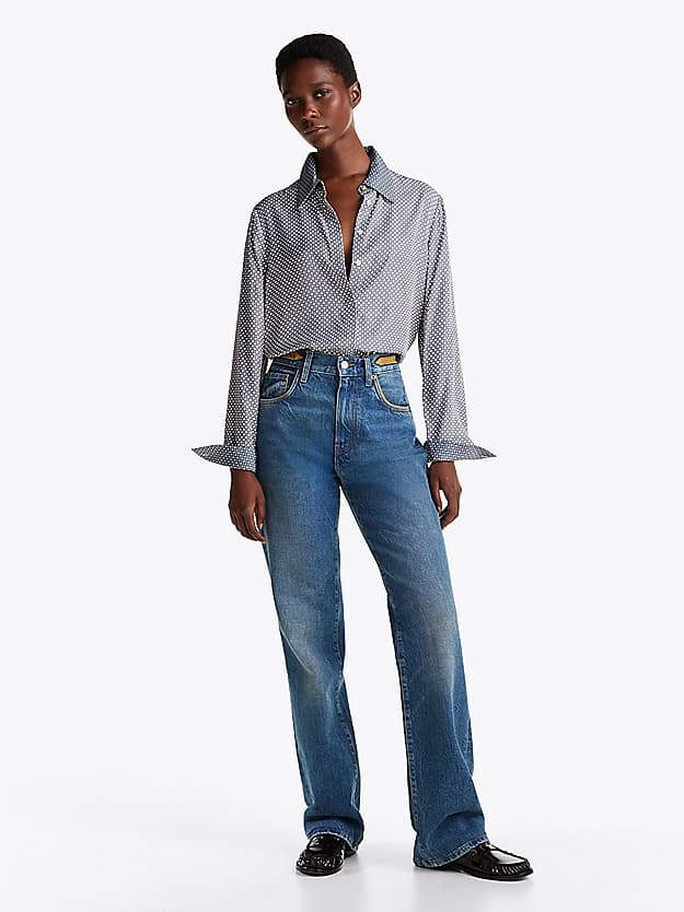 Chemise coupe standard à poignets resserrés