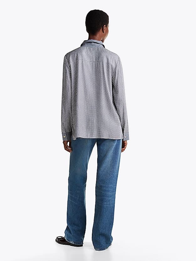 Chemise coupe standard à poignets resserrés
