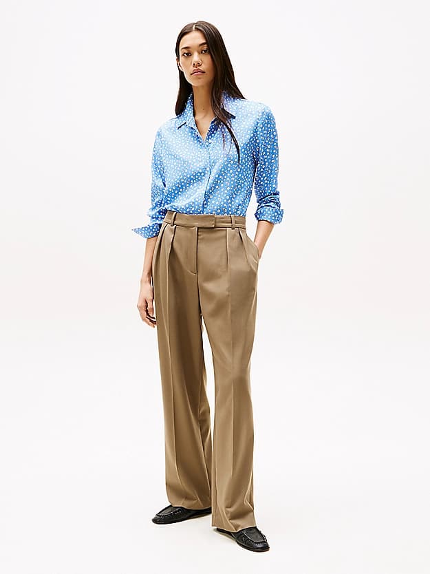 Chemise coupe standard à poignets resserrés