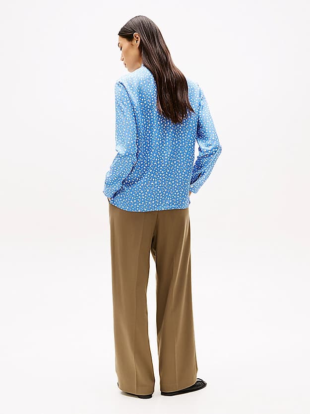 Chemise coupe standard à poignets resserrés