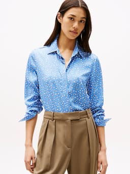 Chemise coupe standard à poignets resserrés