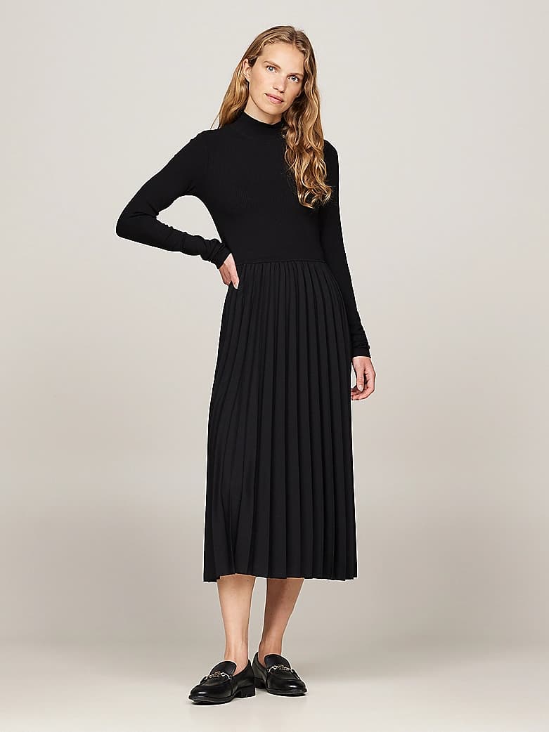 Robe longueur midi plissée à col cheminée