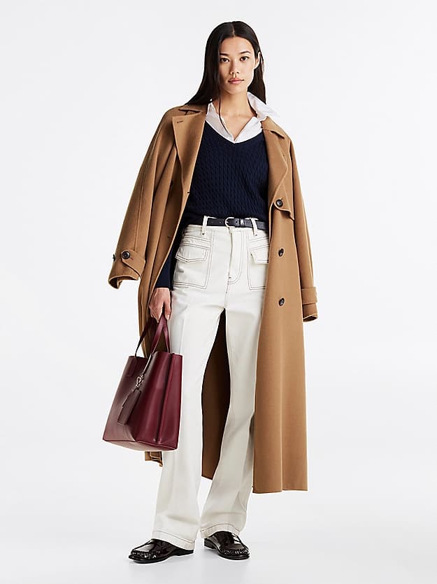 Pull en maille torsadée col en V