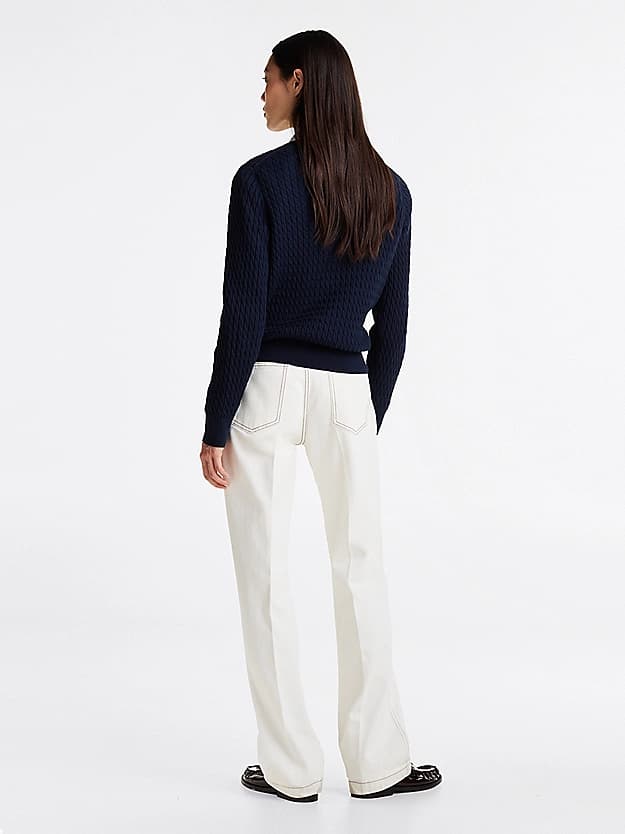 Pull en maille torsadée col en V