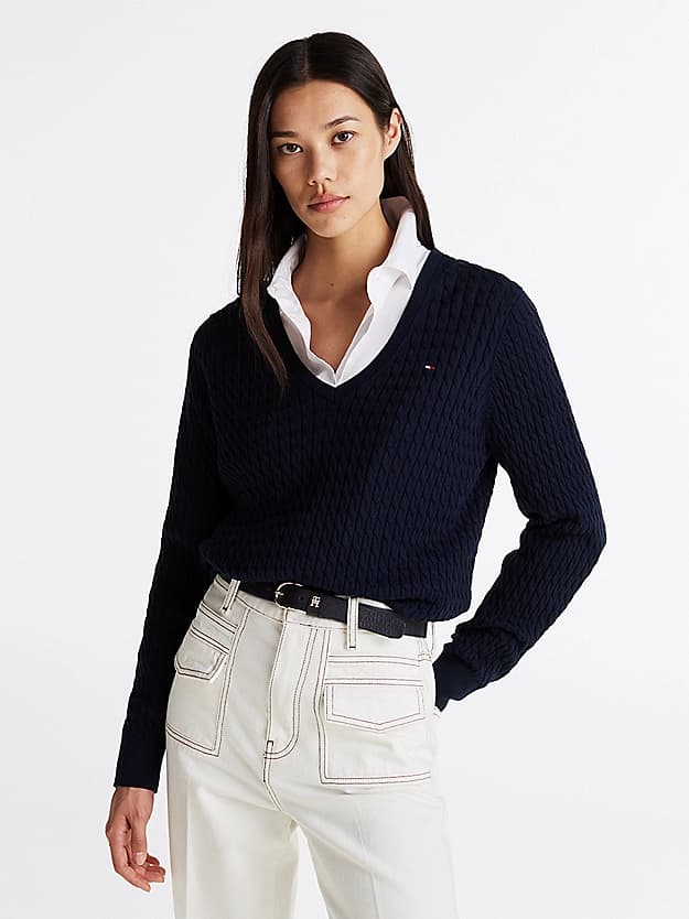 Pull en maille torsadée col en V