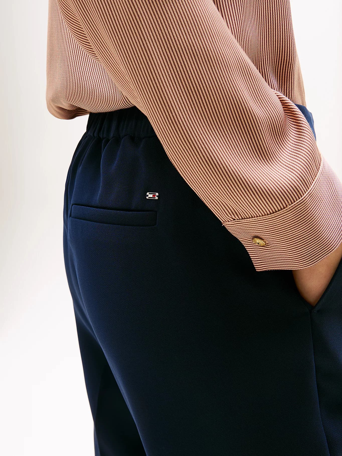 Pantalon slim en crêpe à enfiler